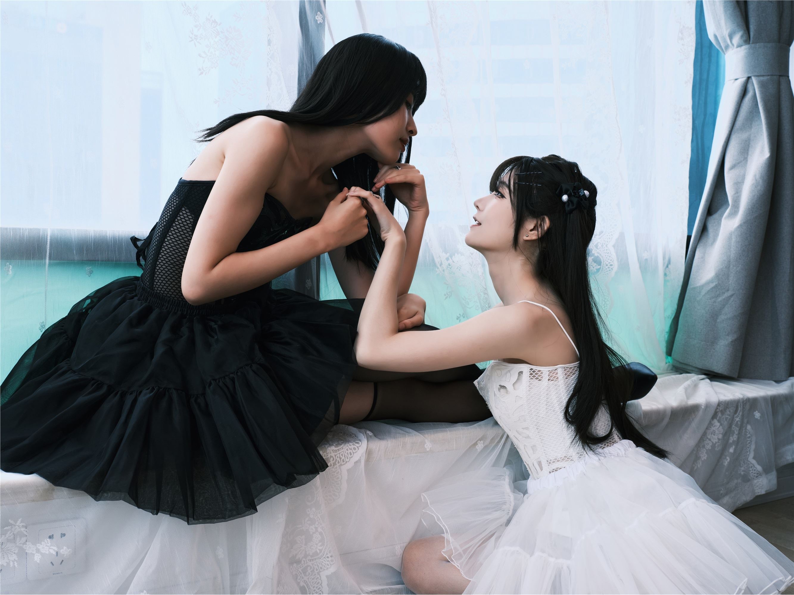 YITUYU艺图语 2025.01.27 黑天使与白天使 孟程程